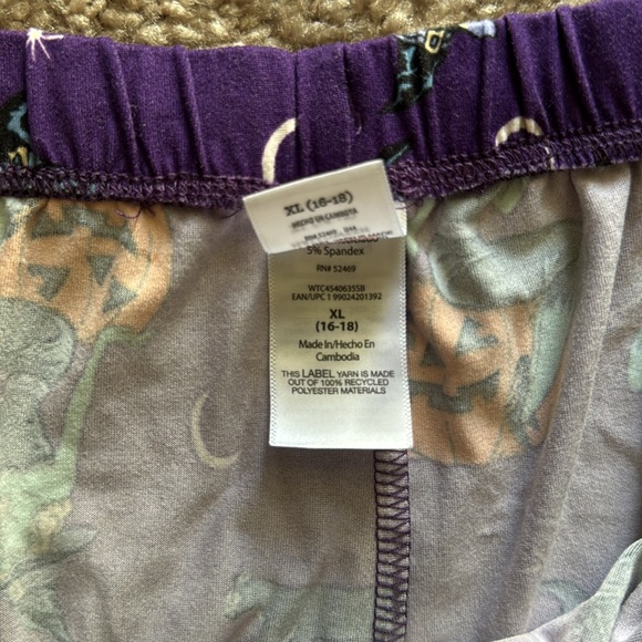💜 3 for $10 Purple Halloween Print Women's Shorts - Picture 2 of 3